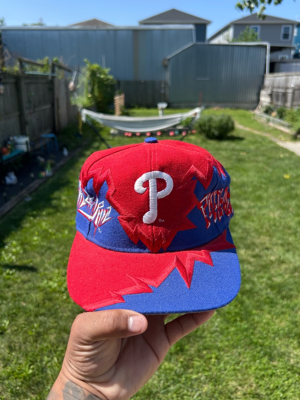 VTG Rare Drew Pearson Clutch Shark Tooth Philadelphia Phillies SnapBack Hat